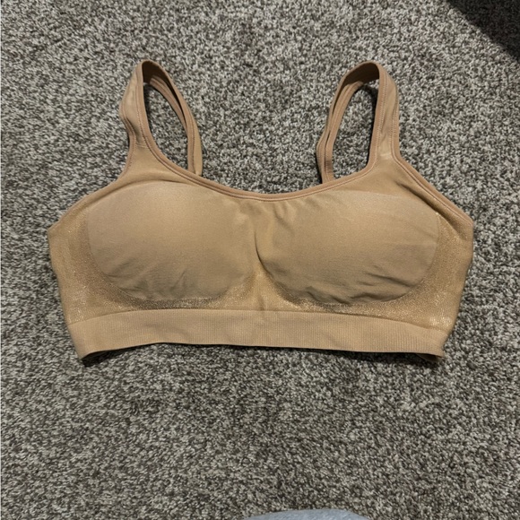 Bundle of Underoutfit bras - Picture 6 of 7